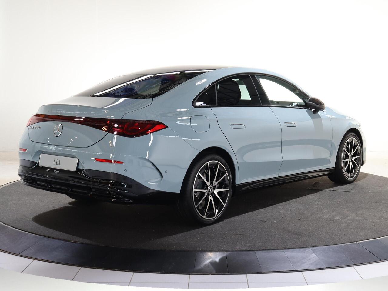 Mercedes-Benz CLA-KLASSE 250+ Launch Edition 85 kWh | Night | Panoramadak | Stoelverwarming | DISTRONIC | Achteruitrijcamera | Dodehoekassistent |