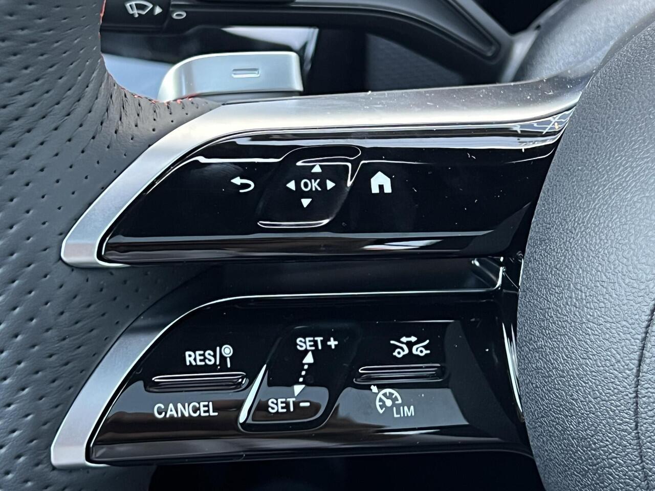 Mercedes-Benz CLA-KLASSE Shooting Brake 180 AMG | Panoramadak | | Premium Pakket | Night Pakket | Panoramadak | Trekhaak | MULTIBEAM LED Koplampen | Apple CarPlay | Android Auto | Advanced Sound System