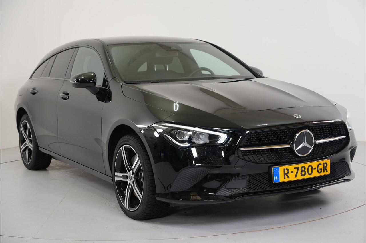 Mercedes-Benz CLA-KLASSE Shooting Brake 250 e Night 218 pk PHEV | Trekhaak | Camera | Sfeerverlichting | Apple/Android |