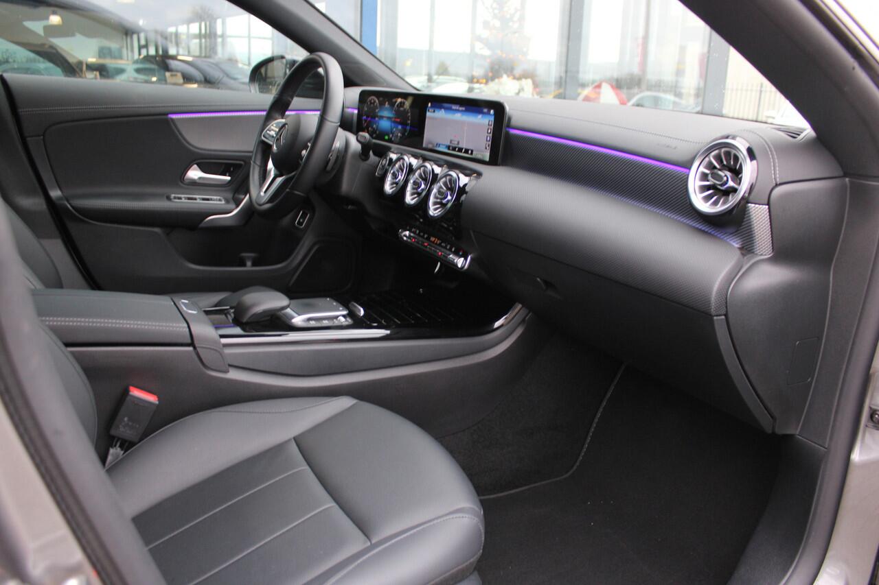 Mercedes-Benz CLA-KLASSE 250e AUT8 Premium NIGHT PAKKET LEDER SFEER WIDESCREEN CAMERA 18''