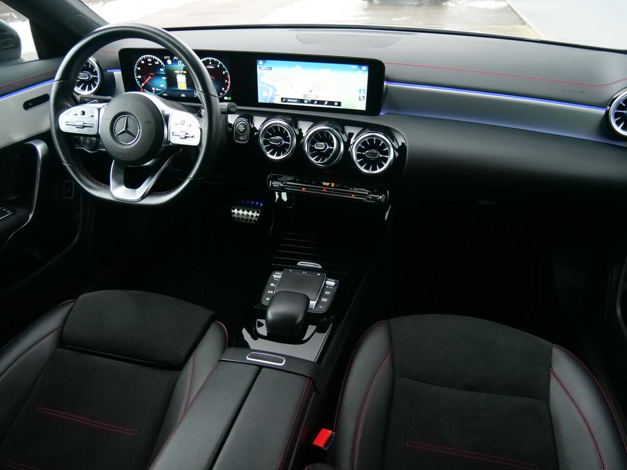 Mercedes-Benz CLA-KLASSE 200 AMG Line 164 Pk Automaat Navigatie / Stoelverwarming / ACC / Camera