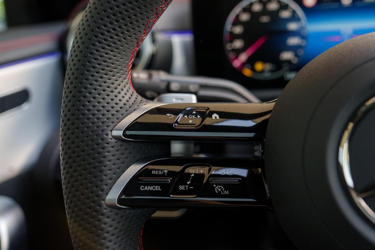 Mercedes-Benz CLA-KLASSE 250e Shooting Brake Business Solution AMG | Panoramaschuifdak | Burmester | Rijassistentiepakket | Night | Trekhaak