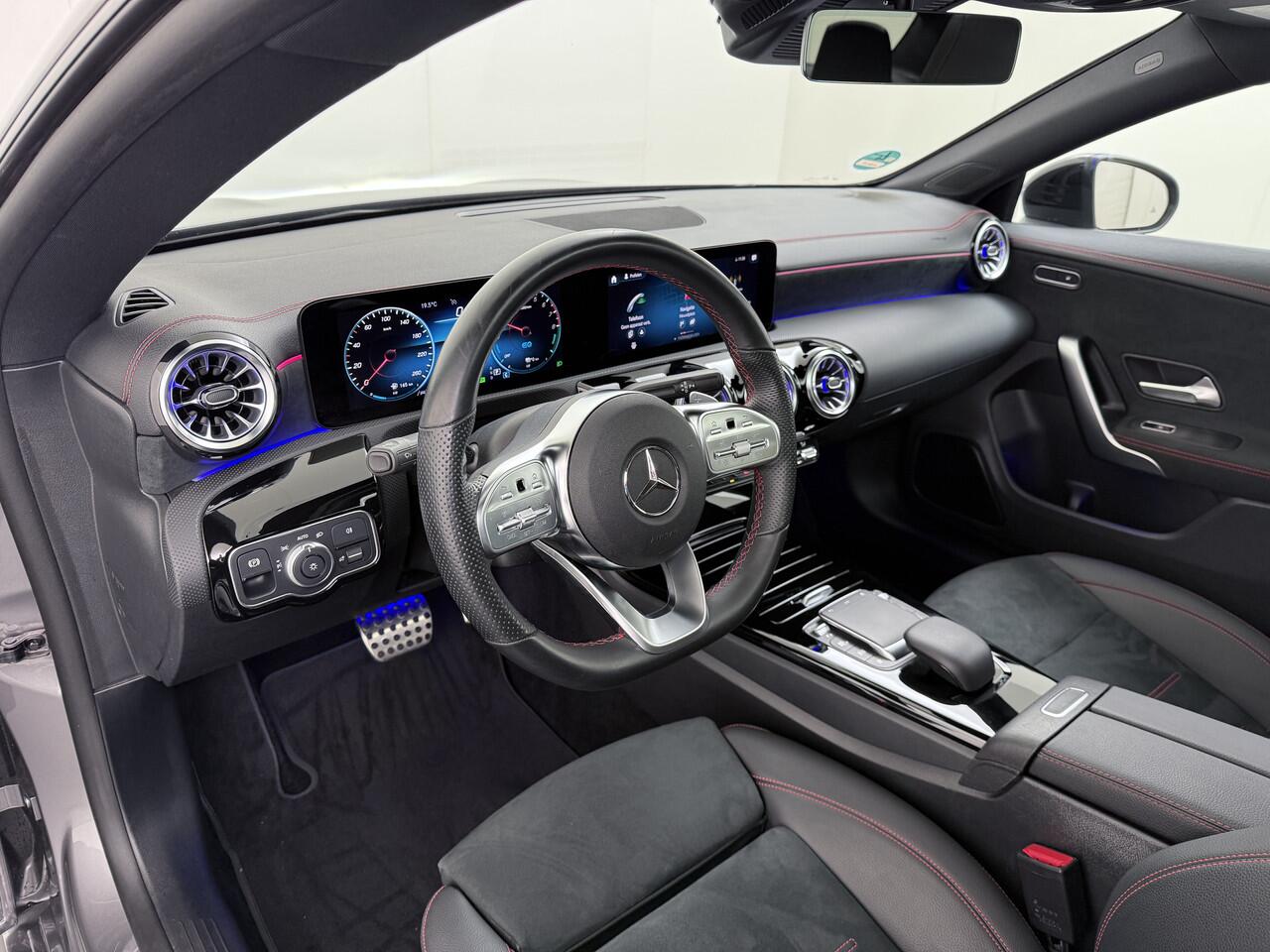 Mercedes-Benz CLA-KLASSE CLA 250 e Coupé AMG Line Night | Pano Multibeam Sound Night