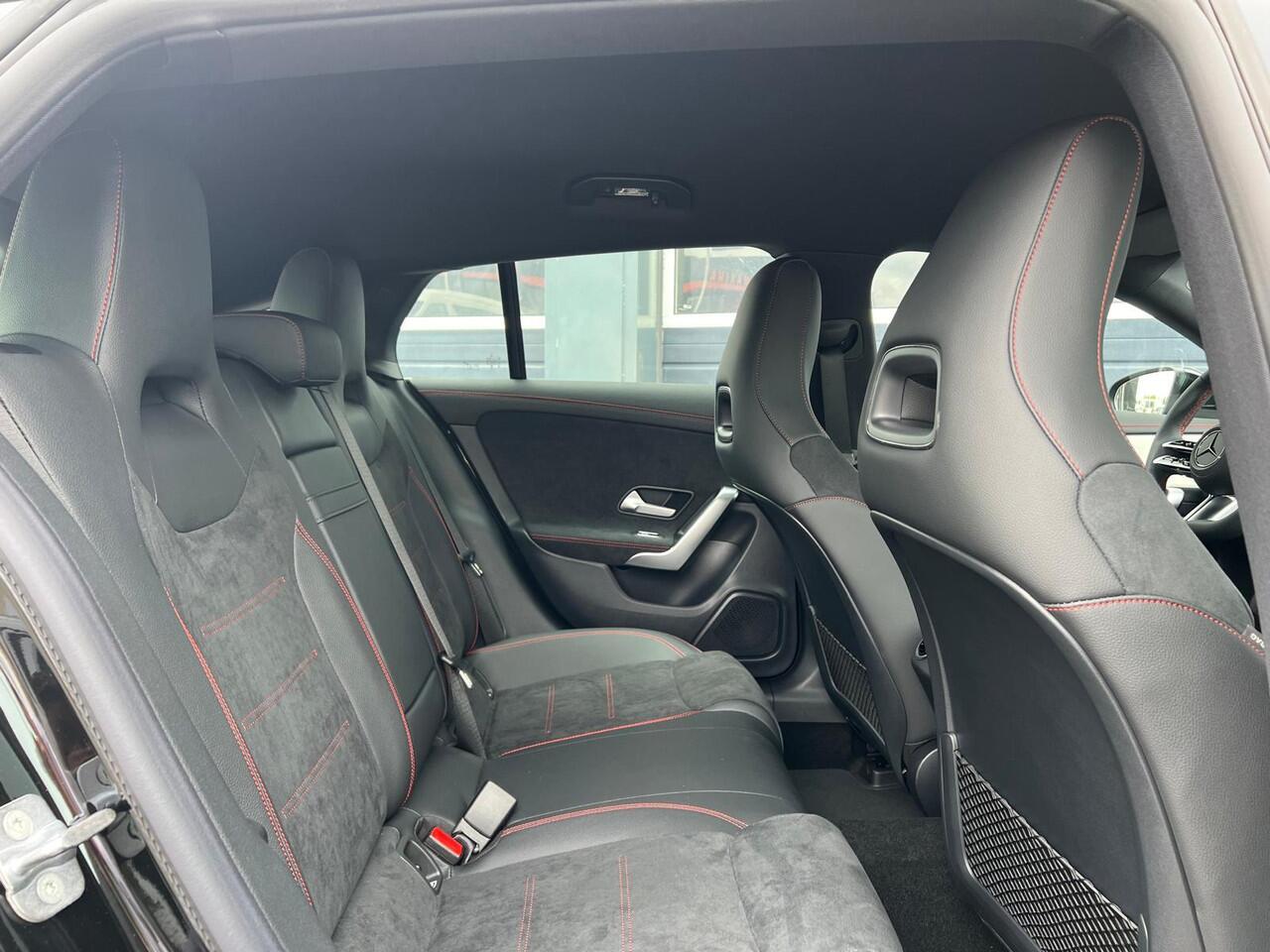 Mercedes-Benz CLA-KLASSE Shooting Brake 180 AMG Line | Achteruitrijcamera | Stoelverwarming | Sfeerverlichting