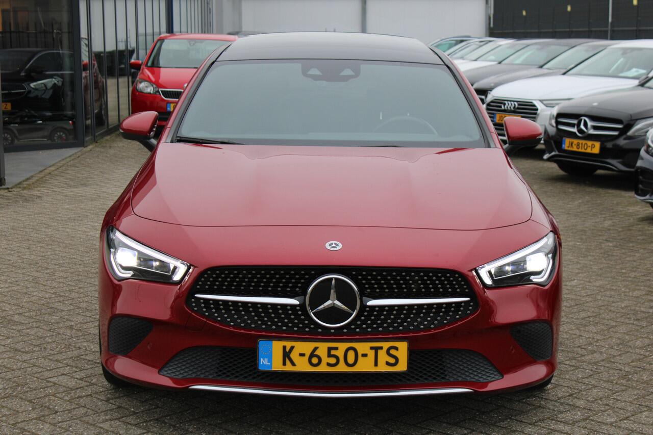 Mercedes-Benz CLA-KLASSE Shooting Brake 200 AUT7 Luxury Line PANORAMADAK LEDER MEMORY DISTRONIC SFEER CARPLAY KEY-LESS GO MULTIBEAM