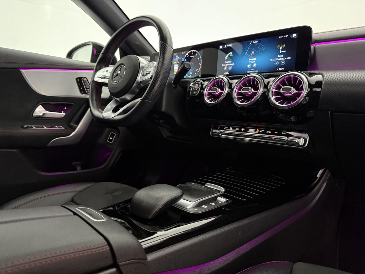 Mercedes-Benz CLA-KLASSE 180 AMG | Pano | Sfeerverl. | Memory | Burmester | Virtual | Carplay | Camera | Adap. Cruise | NAP