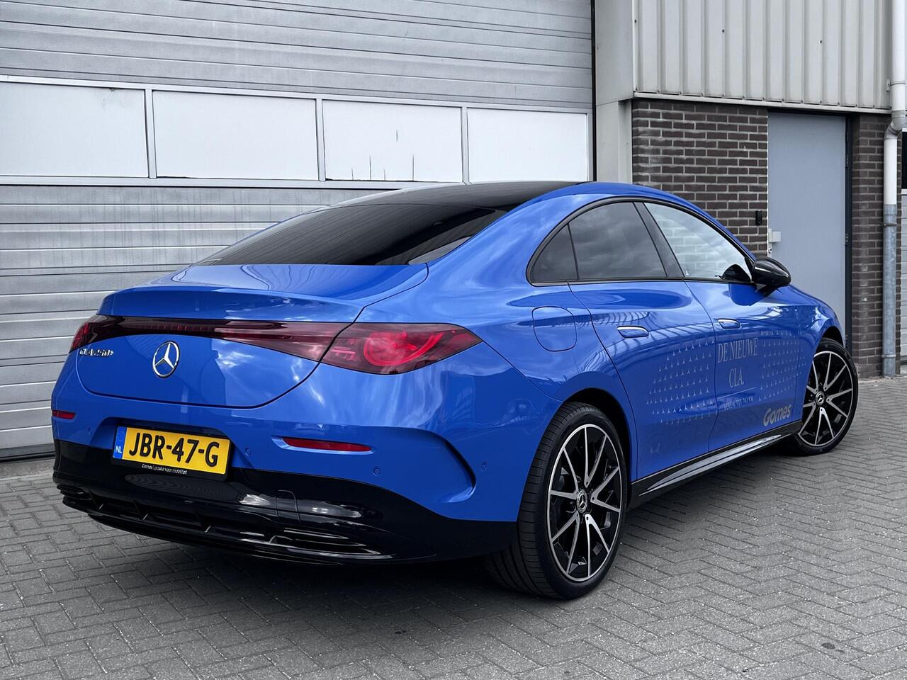 Mercedes-Benz CLA-KLASSE 250+ Launch Edition | AMG Line | Night Pakket | Panoramadak | MULTIBEAM LED Koplampen | DISTRONIC Afstandsassistent | Dodehoekassistent | Elektrisch Verstelbare Stoelen + Memory | Stoelverwarming | Sfeerverlichting