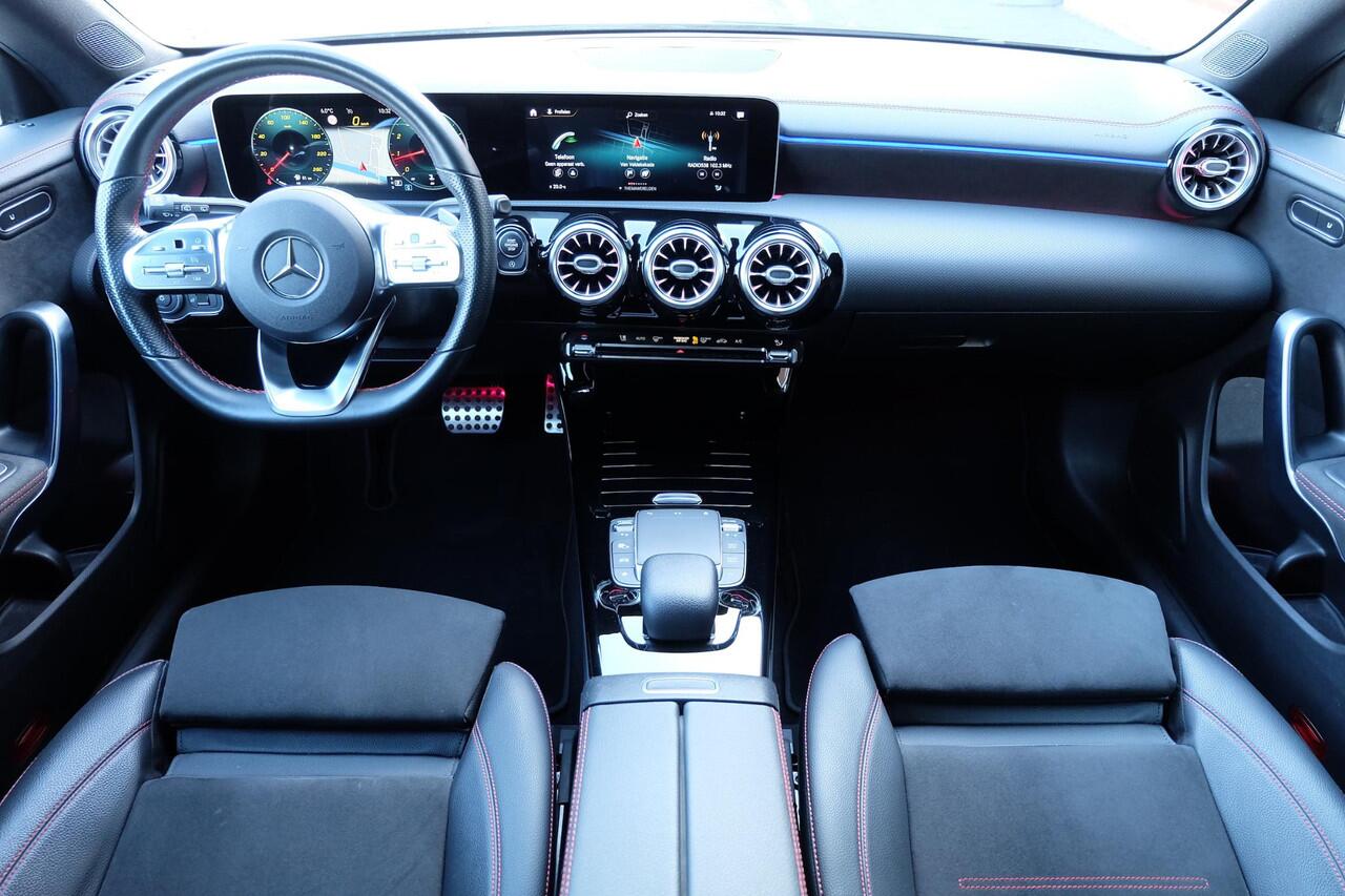 Mercedes-Benz CLA-KLASSE Shooting Brake 250 4MATIC Advantage / AMG Line / Camera / Dealeronderhouden