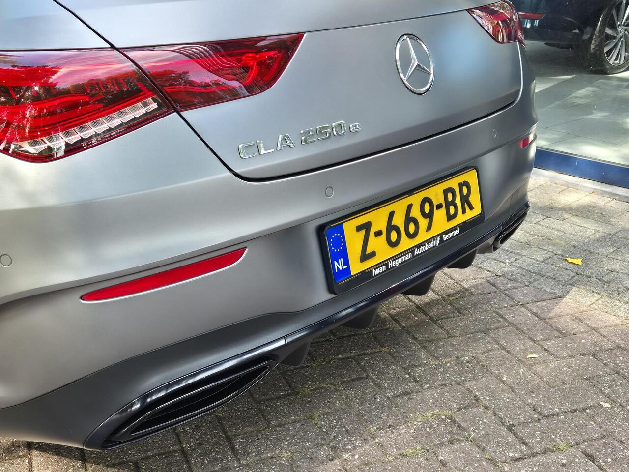 Mercedes-Benz CLA-KLASSE Shooting Brake 250 e Premium | Designo Mountaingrijs Magno | AMG LINE | ECC | PDC+Camera | Stoelverwarming |