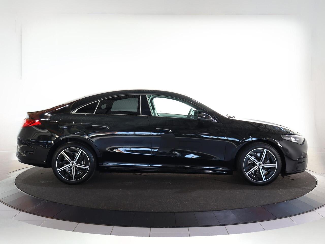 Mercedes-Benz CLA-KLASSE 250+ Launch Edition 85 kWh | Night | Panoramadak | Stoelverwarming | DISTRONIC | Achteruitrijcamera | Dodehoekassiste