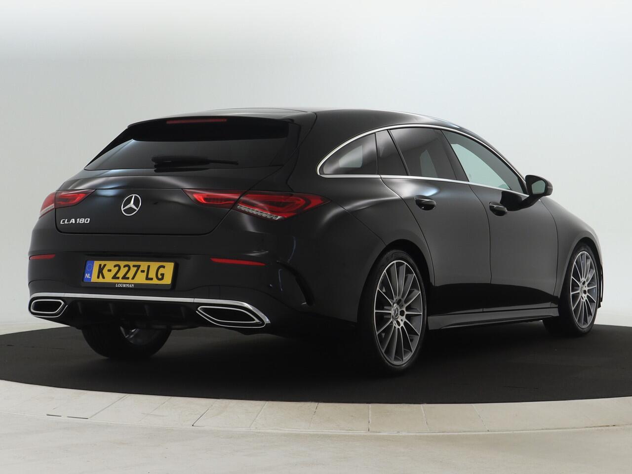 Mercedes-Benz CLA-KLASSE Shooting Brake 180 AMG | AMG Line | 19 Inch AMG LM velgen | Achteruitrijcamera | Inclusief 24 maanden MB Certified garantie voor Europa.