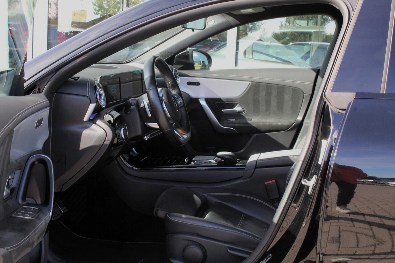 Mercedes-Benz CLA-KLASSE Shooting Brake 250 e Business Solution AMG LED CAMERA SFEERVERLICHTING