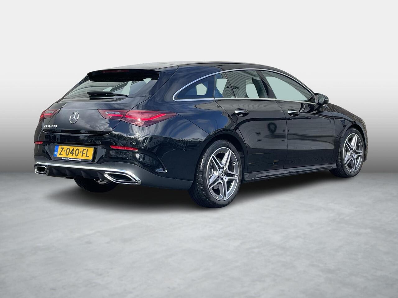 Mercedes-Benz CLA-KLASSE Shooting Brake 200 AMG Line | Achteruitrijcamera | Stoelverwarming | Sfeerverlichting