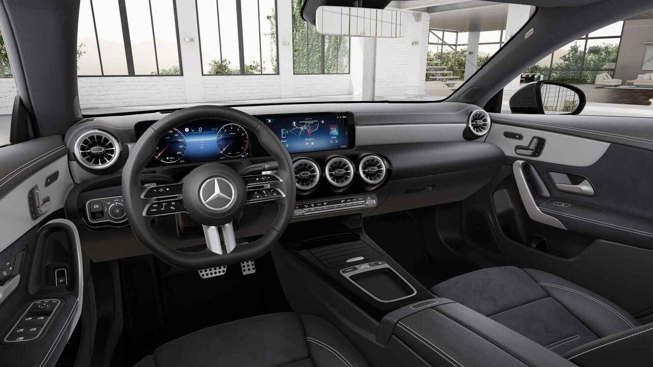 Mercedes-Benz CLA-KLASSE 180 Business Solution AMG | Panoramaschuifdak | AMG Line Plus | Head-up display | Nightpakket | 360° camera | Dodehoekassistent |