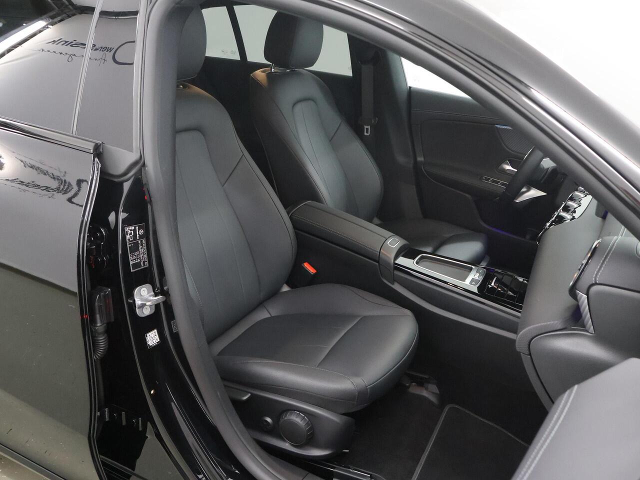 Mercedes-Benz CLA-KLASSE Shooting Brake 250 e Star Edition Luxury Line | Achteruitrijcamera | Multibeam | Stoelverwarming | Widescreen |