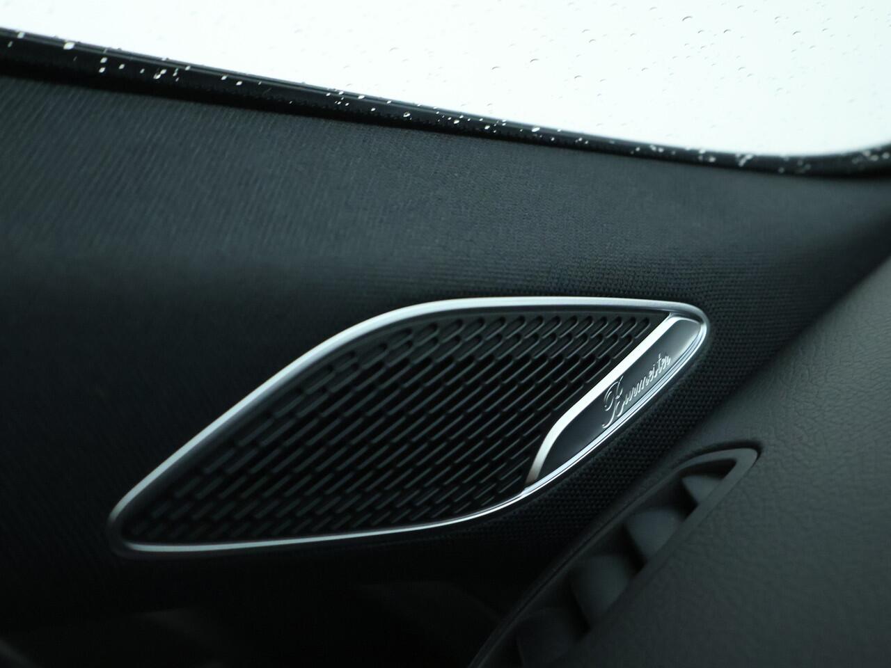 Mercedes-Benz CLA-KLASSE 250e Plug-In Hybride AMG | Panoramadak | Burmester® | Stuur en Stoelverwarming | Keyless Go | Dode Hoek Ass | Sfeerverlichting | Inclusief 24 maanden Mercedes-Benz Certified garantie voor Europa.