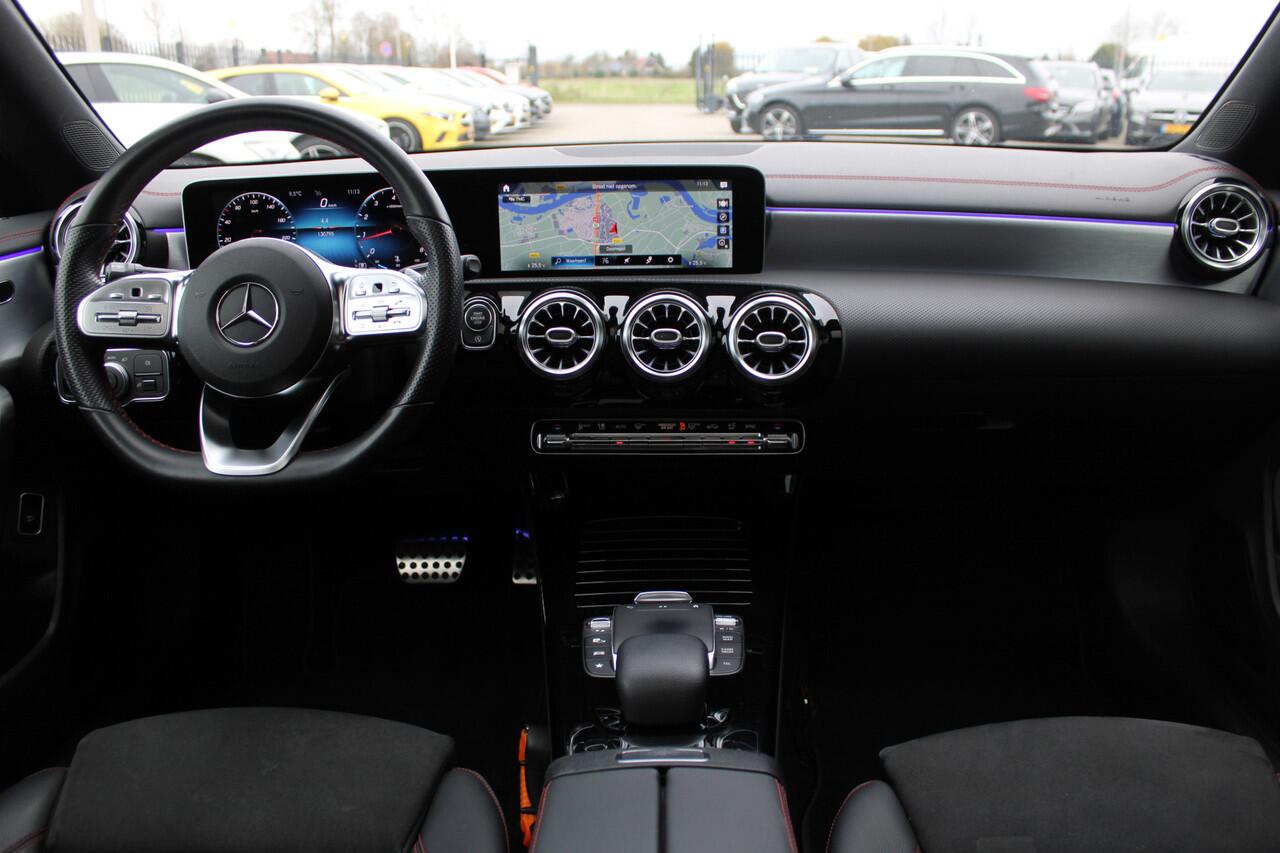 Mercedes-Benz CLA-KLASSE Shooting Brake 180 AUT7 AMG NIGHT PAKKET PANORAMADAK SFEER CARPLAY KEY-LESS GO TREKHAAK