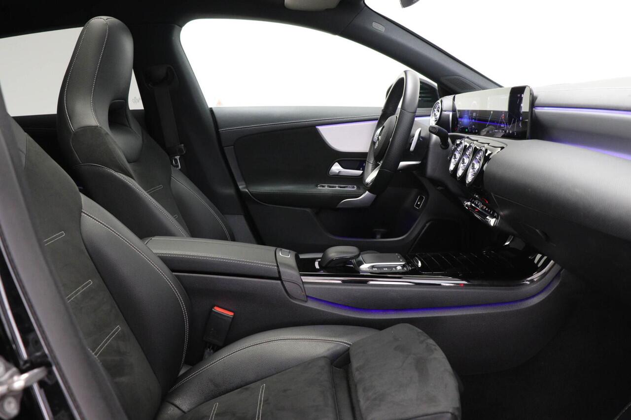 Mercedes-Benz CLA-KLASSE Shooting Brake 250 e AMG-Line Premium Plus | PANORAMADAK | DAB | APPLE | TREKHAAK