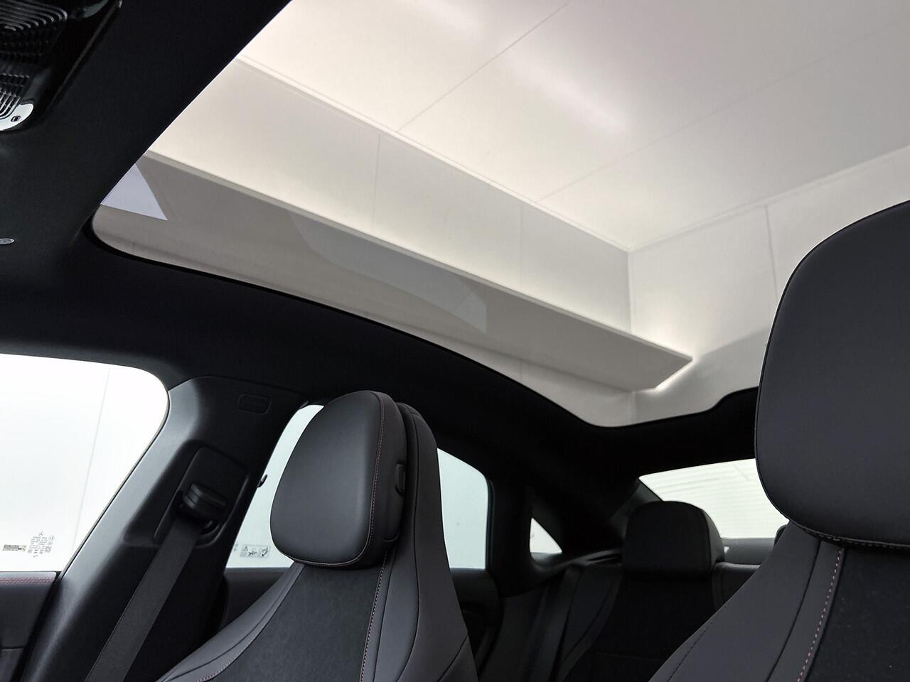 Mercedes-Benz CLA-KLASSE 250+ Launch Edition 85 kWh | Trekhaak | Warmtepomp | Multibeam LED | Panoramadak | Nightpakket | Smartphone integratie | Memorypakket | Adaptieve Cruisecontrol | 19 inch AMG velgen |