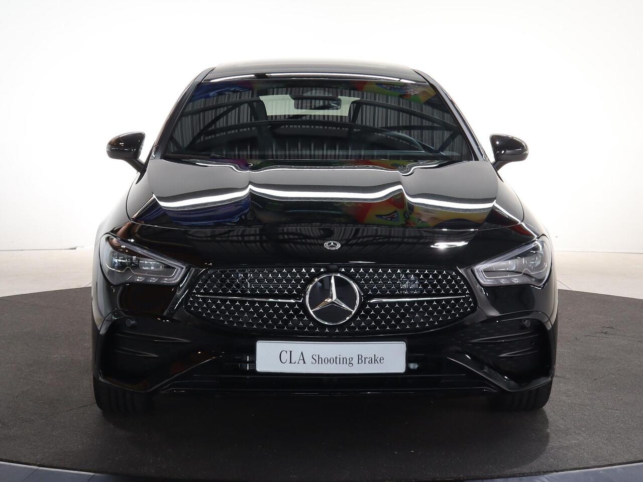 Mercedes-Benz CLA-KLASSE Shooting Brake 250e Business Solution AMG | Panoramaschuifdak | Nightpakket | 19 inch AMG-Velgen