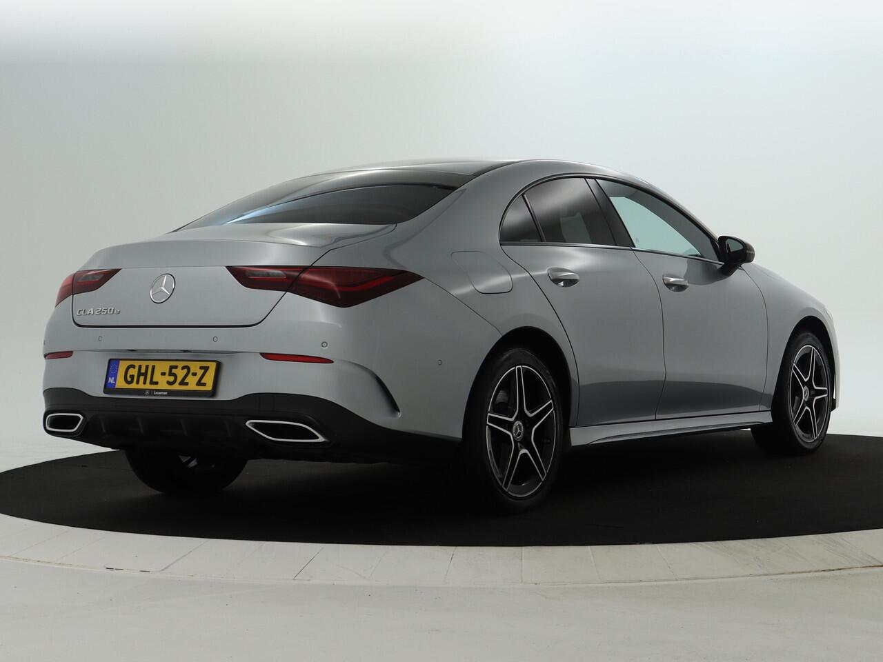 Mercedes-Benz CLA-KLASSE 250 e Star Edition | AMG Line | Night Pakket | Smartphone-integratie | Led koplampen | Inclusief 24 maanden MB Certified garantie voor Europa.