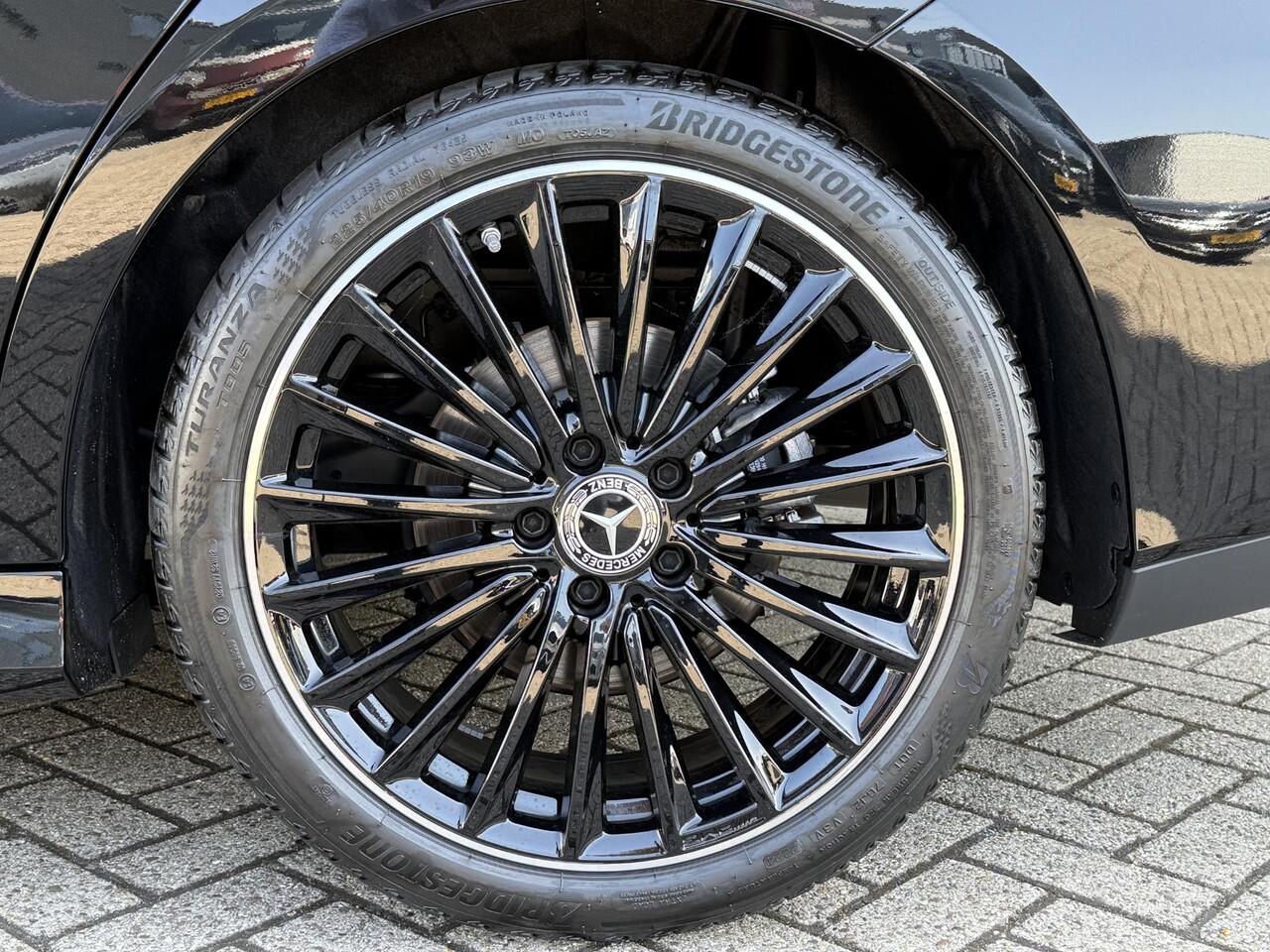 Mercedes-Benz CLA-KLASSE Shooting Brake 180 Star Edition LIMITED Panorama dak