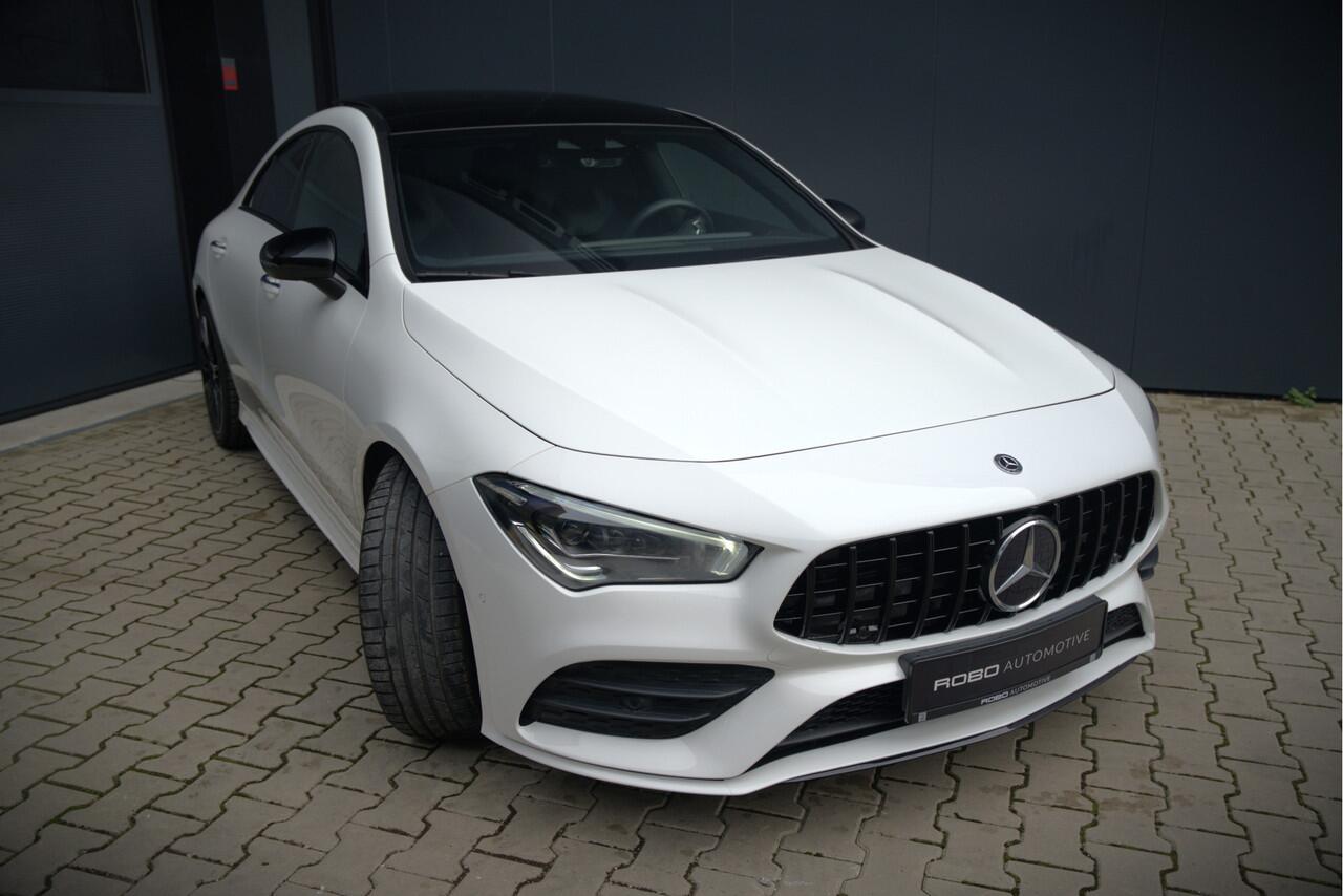 Mercedes-Benz CLA-KLASSE 200 Business Solution AMG | Panoramadak | Stoelverwarming | Keyless | Memory Seats | Cruise Control | Ambiance verlichting | Camera | Parkeersensoren |