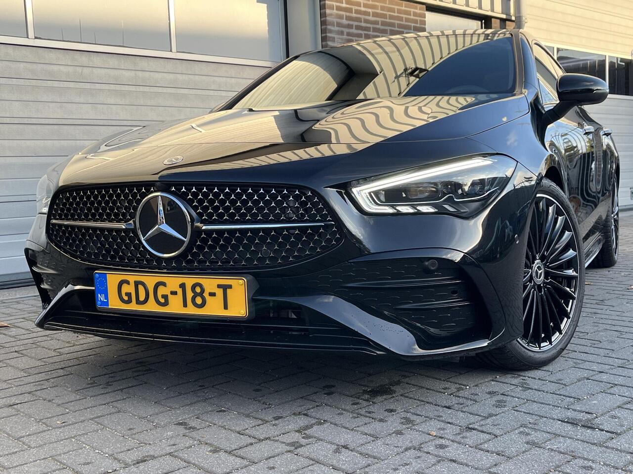Mercedes-Benz CLA-KLASSE Shooting Brake 180 Star Edition AMG | Night Pakket | Panoramadak | MULTIBEAM LED Koplampen | Dodehoekassistent | Apple CarPlay | Android Auto | Stoelverwarming | Sfeerverlichting | Elektrische Achterklep | Achteruitrijcamera