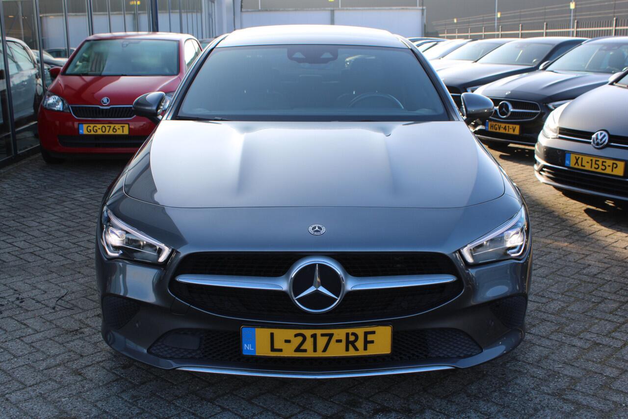 Mercedes-Benz CLA-KLASSE 200 AUT7 Luxury Line PANORAMADAK LEDER SFEER CARPLAY KEY-LESS GO MULTIBEAM 18''
