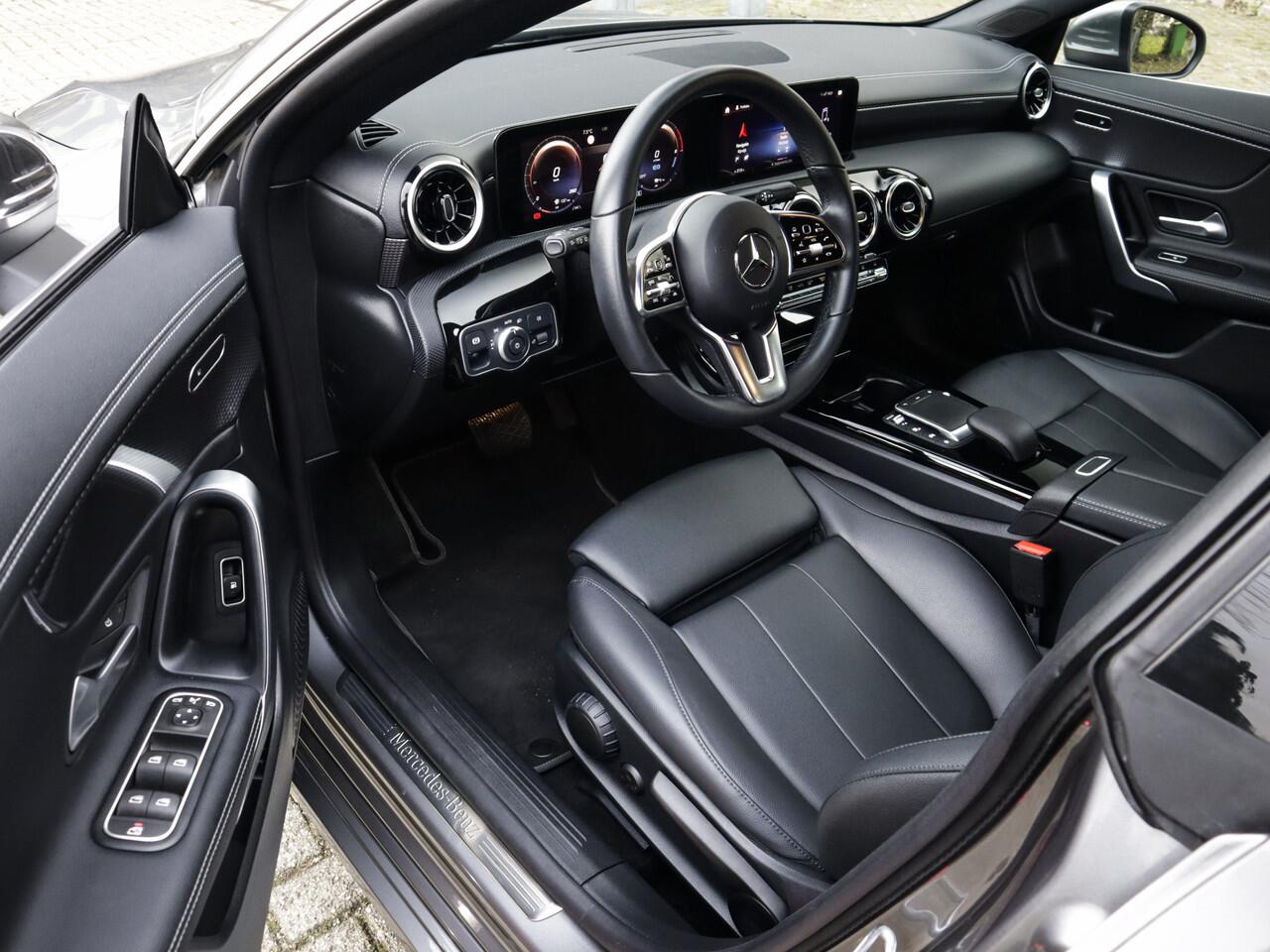 Mercedes-Benz CLA-KLASSE Shooting Brake 250 e Luxury Line 1e-Eig. & Dealer-Onderh. BOVAG-Garantie. NL-Auto.