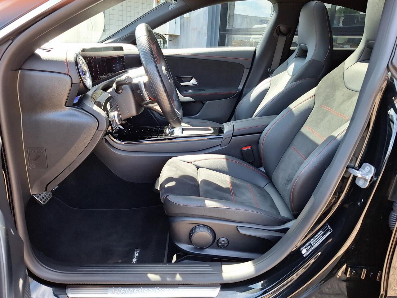 Mercedes-Benz CLA-KLASSE 250 e Star Edition AMG Line | Panoramadak | Multibeam LED | Achteruitrijcamera | Keyless-GO