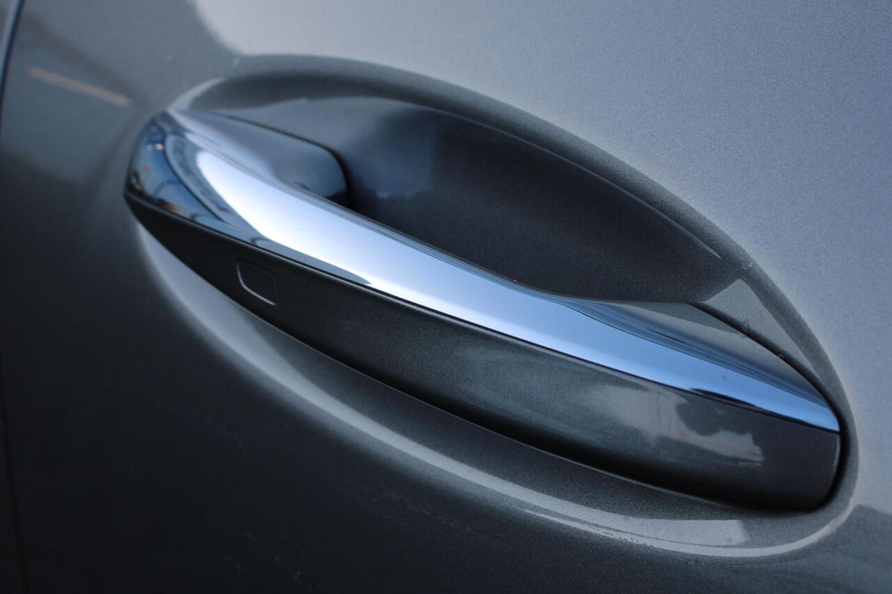 Mercedes-Benz CLA-KLASSE 200 AUT7 Luxury Line PANORAMADAK LEDER SFEER CARPLAY KEY-LESS GO MULTIBEAM 18''