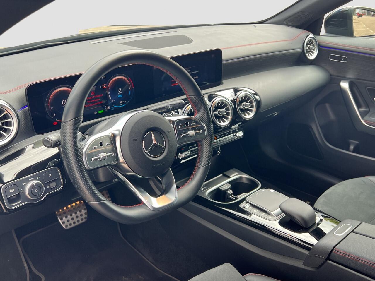 Mercedes-Benz CLA-KLASSE SB 250 e AMG Limited | Pano | Matrix LED | Adaptive Cruise | Winter pack