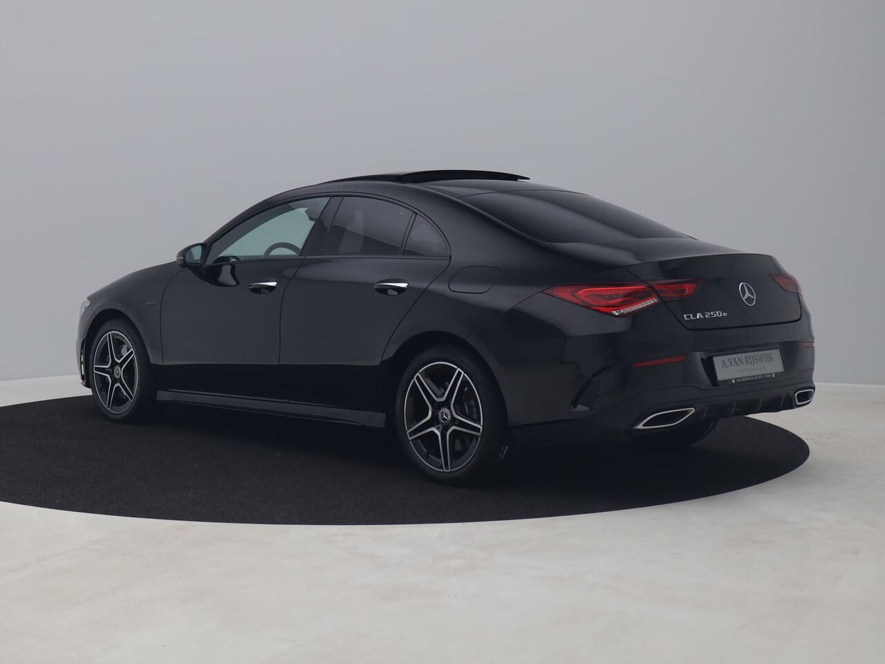 Mercedes-Benz CLA-KLASSE 250 e Business Solution AMG Limited | PANO | CAMERA | MEMORY | SFEERVERLICHTING | STOELVERWARMING