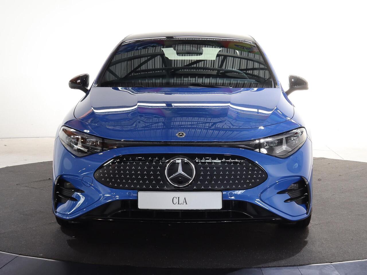 Mercedes-Benz CLA-KLASSE 250+ Launch Edition 85 kWh | Night | Panoramadak | Stoelverwarming | DISTRONIC | Achteruitrijcamera | Dodehoekassistent |