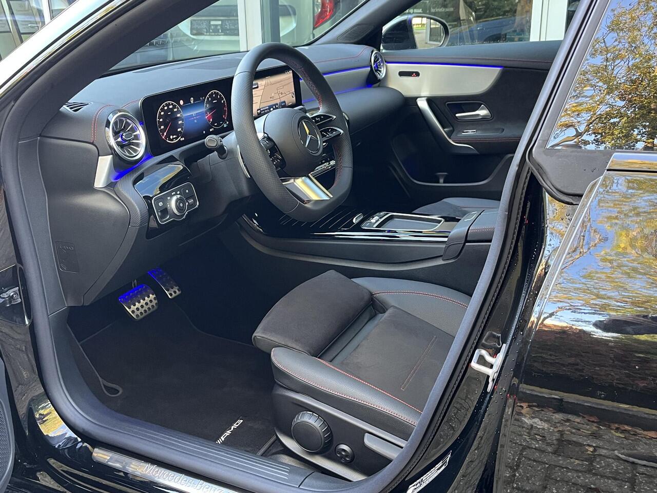 Mercedes-Benz CLA-KLASSE Shooting Brake 180 Star Edition AMG | Night Pakket | Panoramadak | MULTIBEAM LED Koplampen | Dodehoekassistent | Apple CarPlay | Android Auto | Stoelverwarming | Sfeerverlichting | Elektrische Achterklep | Achteruitrijcamera