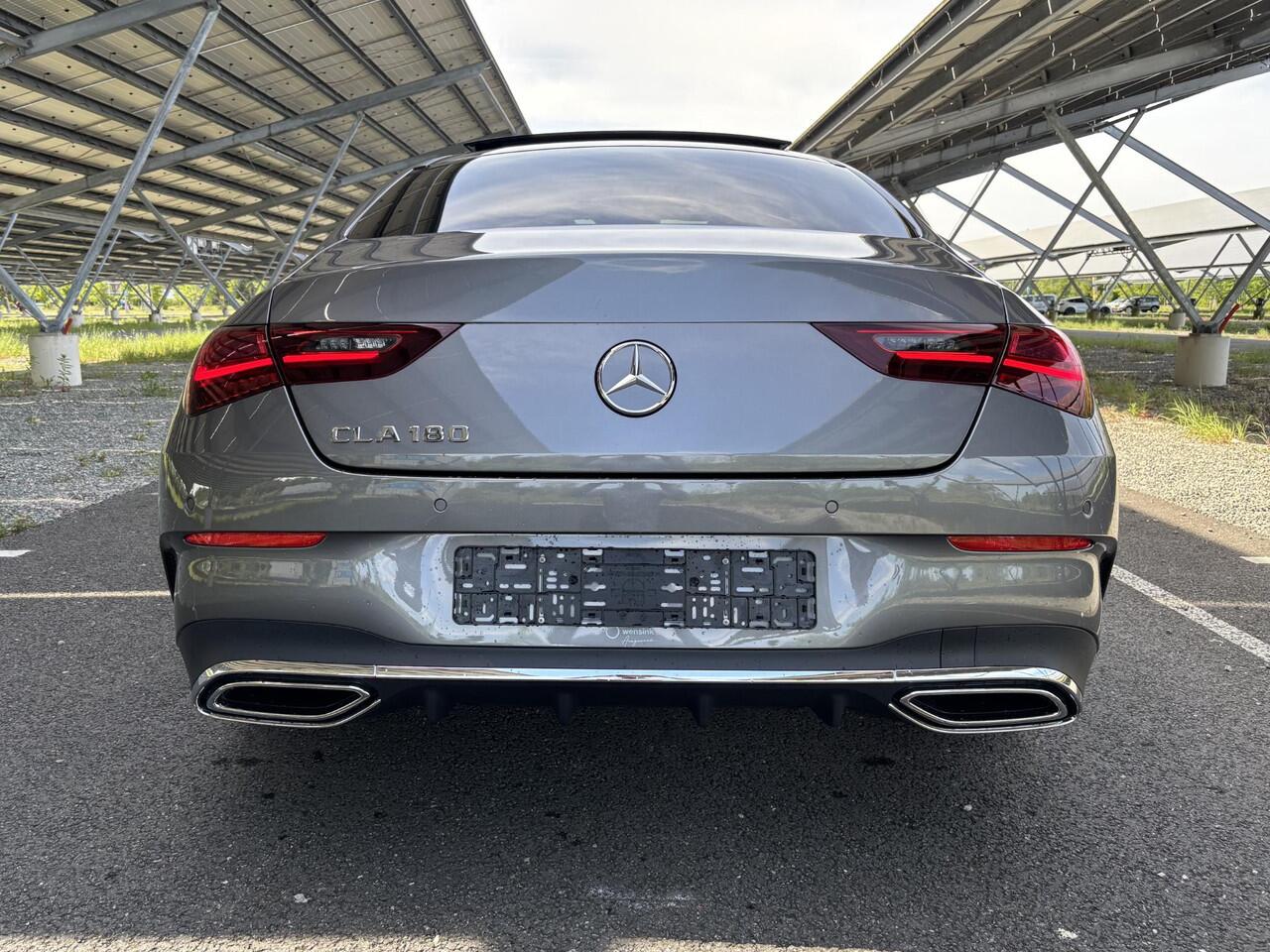 Mercedes-Benz CLA-KLASSE 180 Business Solution AMG | Panoramadak | Burmester | Trekhaak | Rijassistentiepakket | Winter pakket | 360 camera |