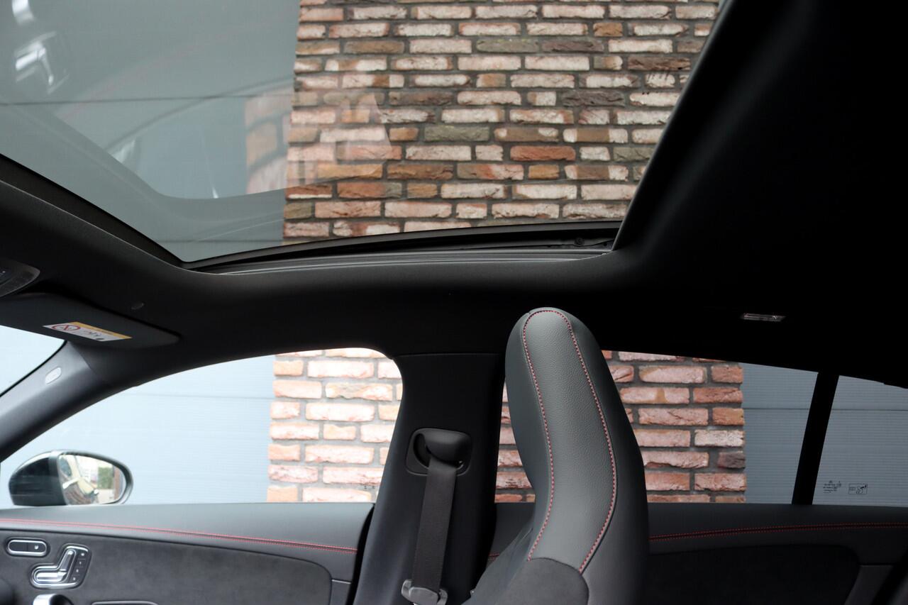 Mercedes-Benz CLA-KLASSE Shooting Brake 250 e AMG Line Aut8 | Facelift | Panoramadak | Distronic+ | Memory | Advanced Sound System | Keyless Go | Verwarmd Stuurwiel | Augmented Reality |