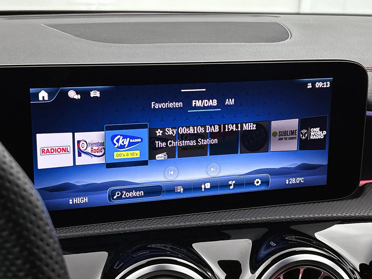 Mercedes-Benz CLA-KLASSE Shooting Brake 250 e Star Edition AMG Line | Night Pakket | Sfeerverlichting | Ledkoplampen | Apple CarPlay | Keyless-Go | Inclusief 24 maanden MB Certified garantie voor Europa.