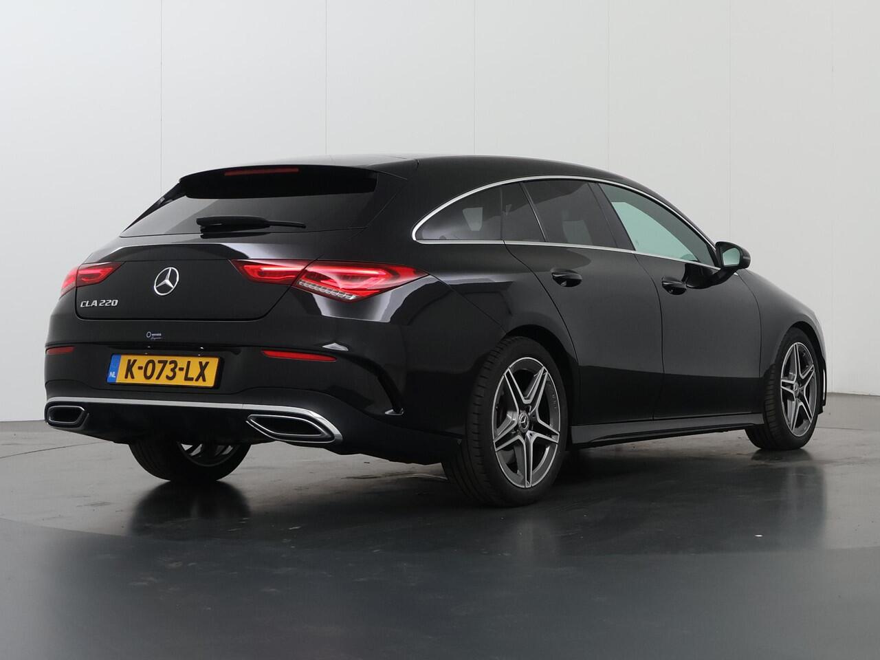 Mercedes-Benz CLA-KLASSE Shooting Brake 220 Advantage | AMG | Widescreen | Achteruitrijcamera | Apple Carplay |