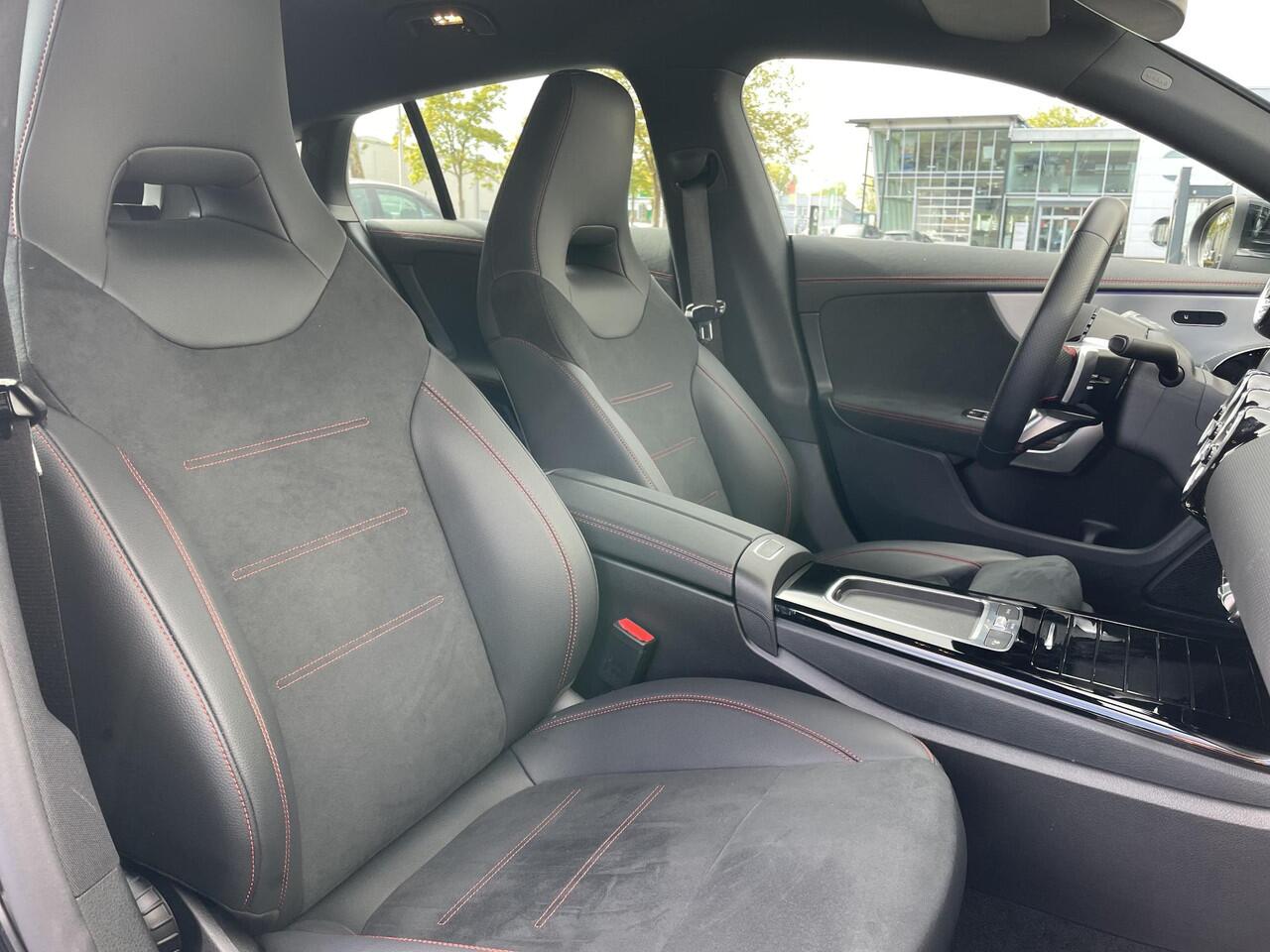 Mercedes-Benz CLA-KLASSE Shooting Brake 200 AMG Line | Achteruitrijcamera | Stoelverwarming | Sfeerverlichting