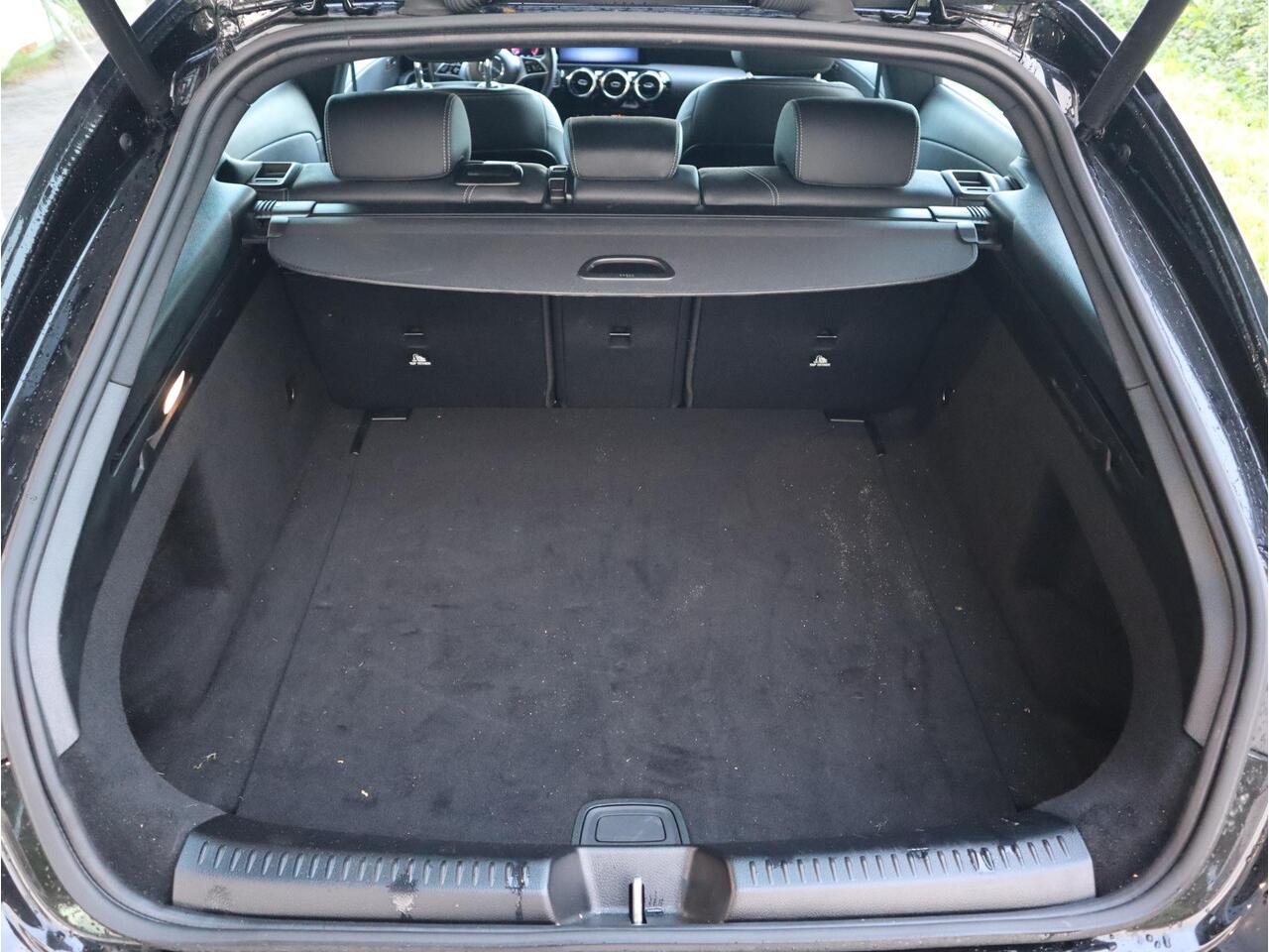 Mercedes-Benz CLA-KLASSE Shooting Brake 180 Business Solution Luxury