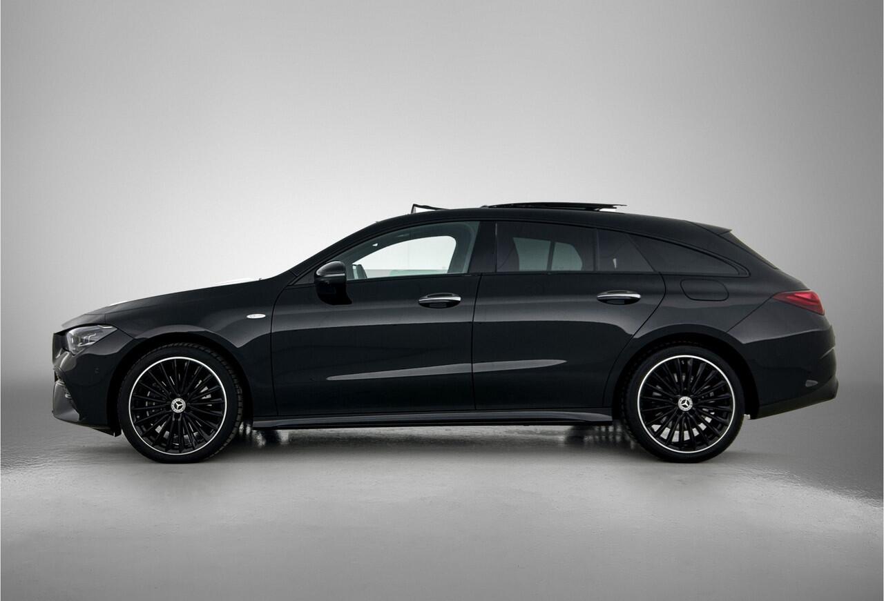 Mercedes-Benz CLA-KLASSE Shooting Brake 250 e Star Edition AMG Line Plus AMG Line | Night Pakket |Panorama Schuif-Kanteldak | Memory Stoelen | Head-up display | Parkeerpakket met 360°-camera. Inclusief 24 maanden Mercedes-Benz Certified garantie voor Europa.