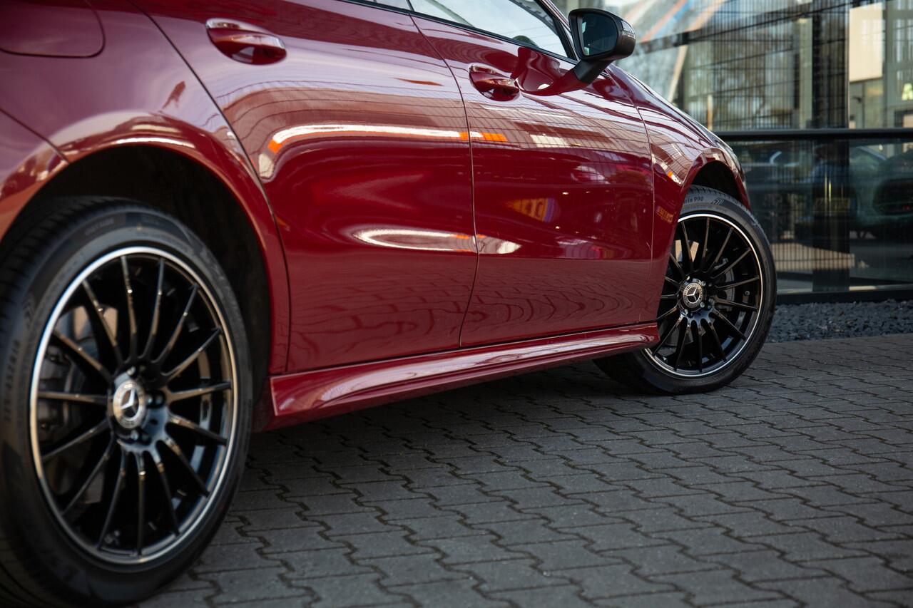 Mercedes-Benz CLA-KLASSE Shooting Brake 250 e AMG Line , Panorama dak, Camera, Sfeerverlichting,