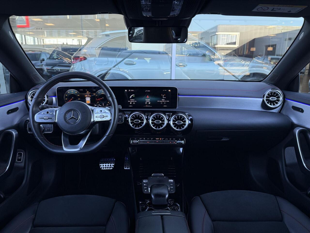 Mercedes-Benz CLA-KLASSE Shooting Brake 180 Business Solution AMG