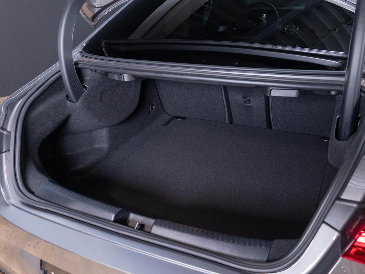 Mercedes-Benz CLA-KLASSE Coupé 180 Star Edition AMG Line Panorama dak