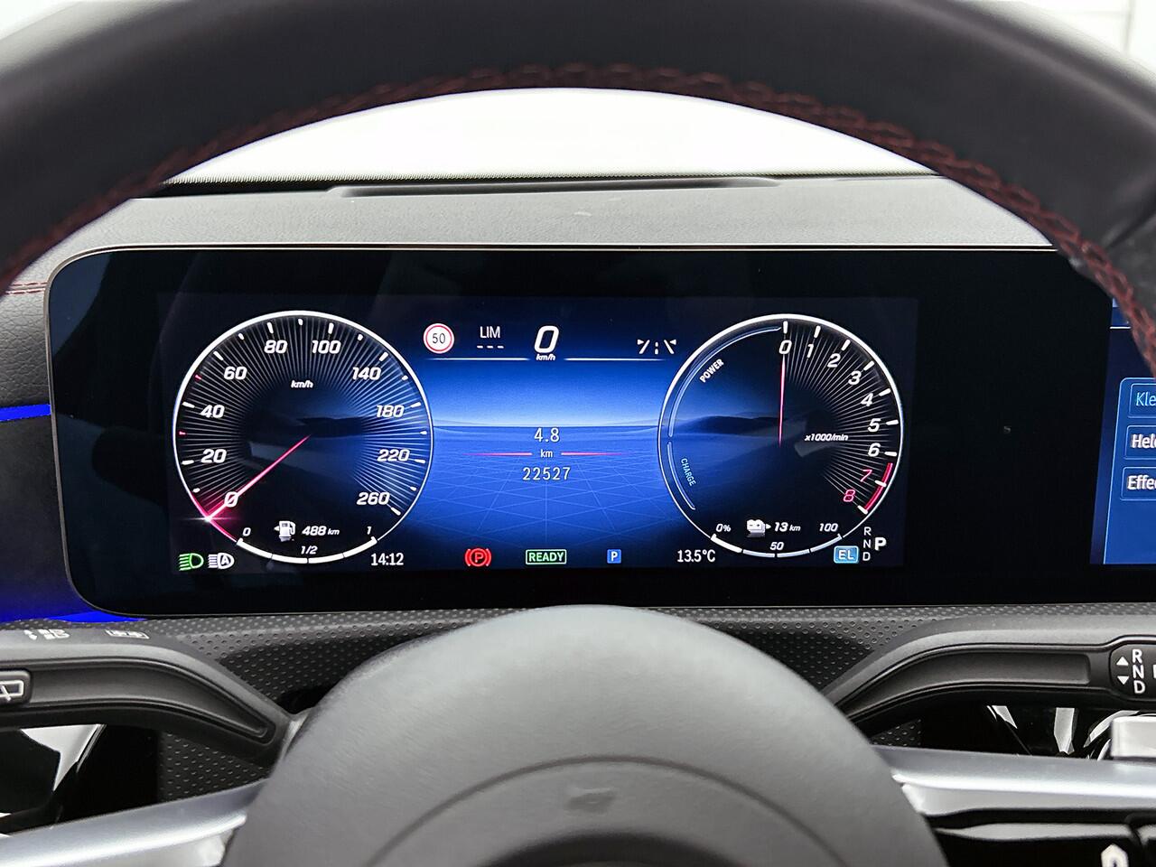 Mercedes-Benz CLA-KLASSE Shooting Brake 250 e Business Solution AMG AMG Line | Night Pakket |Panorama Schuif-Kanteldak | Memory Stoelen | Head-up display | Parkeerpakket met 360°-camera. Inclusief 24 maanden Mercedes-Benz Certified garantie voor Europa.