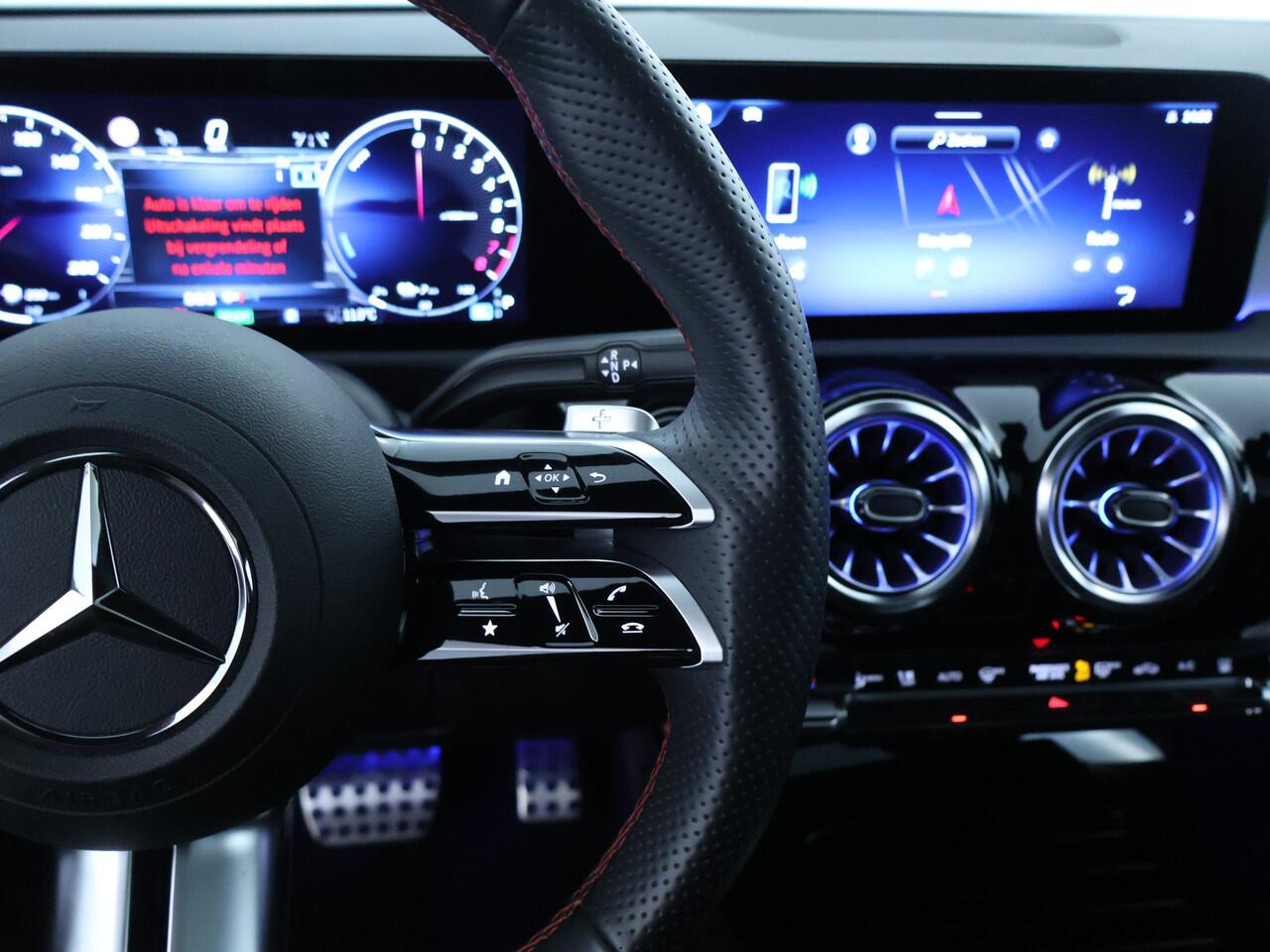 Mercedes-Benz CLA-KLASSE Shooting Brake 250 e AMG Plug-In Hybride | AMG Line | NIght Pakket | Panoramadak | Trekhaak | Multi beam Koplampen | 11kW Laden | Stuur en Stoelverwarming. Inclusief 24 maanden MB Certified garantie voor Europa.