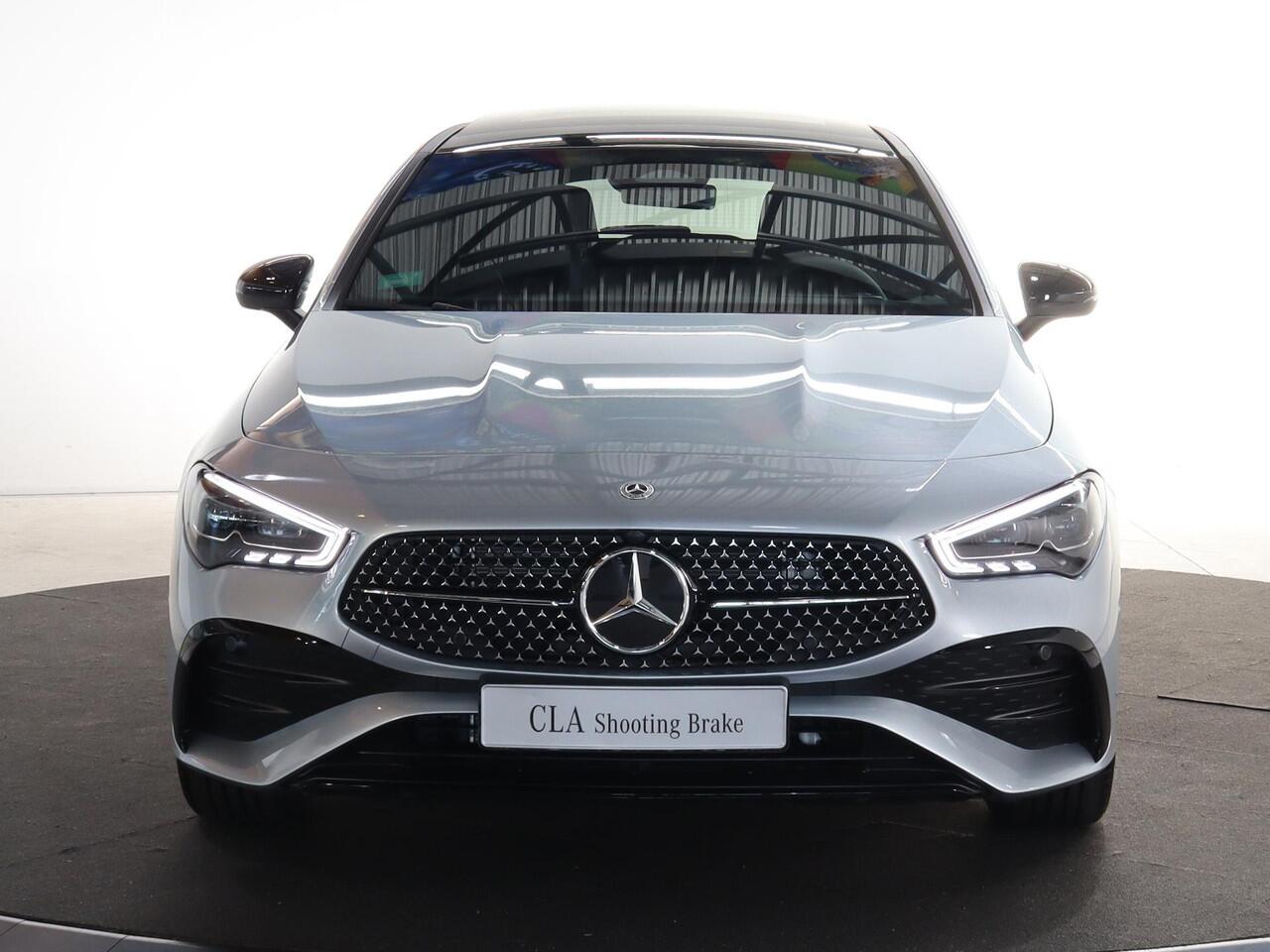 Mercedes-Benz CLA-KLASSE Shooting Brake 250e Business Solution AMG | Panoramaschuifdak | Night | Achteruitrijcamera| Stoelverwarming voor | LED koplampen | Afneembare Trekhaak | Apple Carplay / Android auto