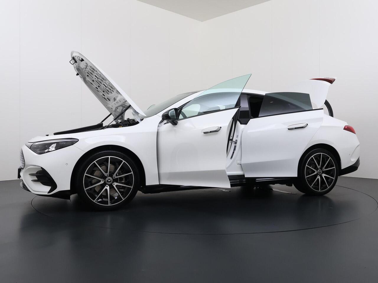 Mercedes-Benz CLA-KLASSE 250+ Launch Edition 85 kWh Accu | Memorystoelen | Warmtepomp | Multibeam Led | Stoelverwarming Voorin | Distronic Cruise Control | Achteruitrijcamera | Nightpakket | Dodehoekassistent